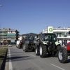 Гръцки земеделци с трактори на протест близо до границата с България, заплашват да я блокират