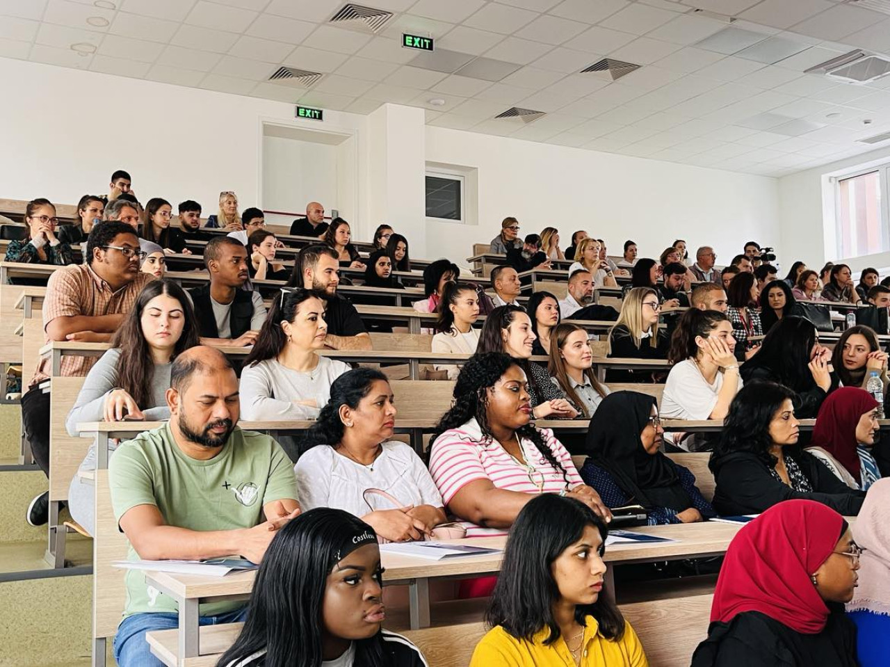 Studenter fra 15 land skal utdanne seg til å bli leger i Burgas